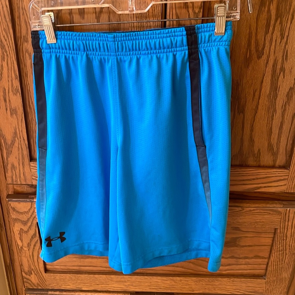 Under Armour Men’s Loose Fit Size Small